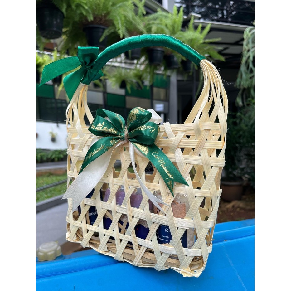 

Hopemakers Hampers Lebaran 2025 Isi 3 I Hampers I Lebaran I Hand Lotion I Bath Salt I Soap Bar I Kecantikan I Kebersihan I Therapy I Hadiah I Parsel
