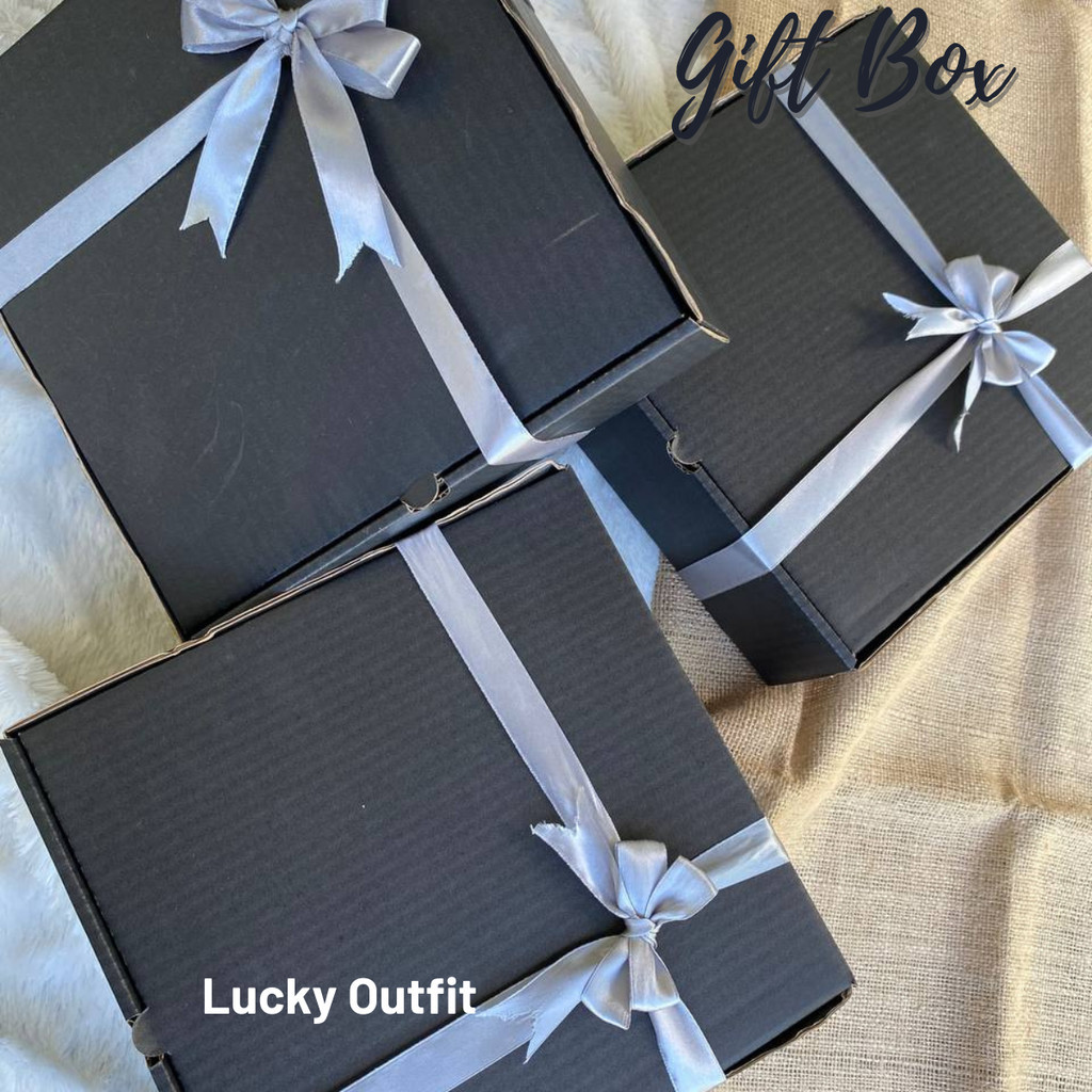 

Box Hampers Kotak Gift Hadiah Ulang Tahun Kardus Packing Packaging Kotak Kado Ultah Wisuda Cowok Cewek Happy birthday Anniversary Graduation Milad Estetik Lengkap dengan Kartu Ucapan