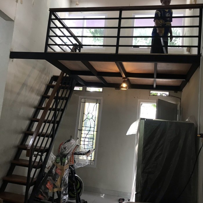 Mezzanine ranjang atau tempat tidur