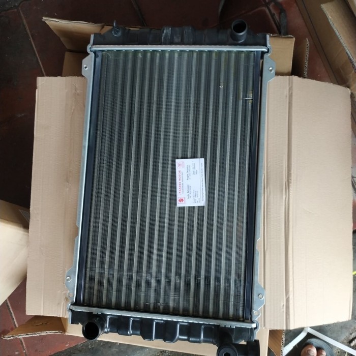 Baru radiator Suzuki Futura carry 1.3/1.5/injeksi DENSO