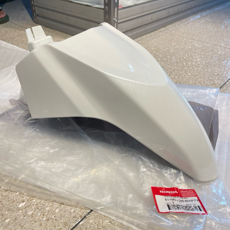 SPAKBOR SLEBOR DEPAN VARIO 125 FI OLD LAMA PUTIH 61100 KZR 600PFW ORIGINAL AHM BARU