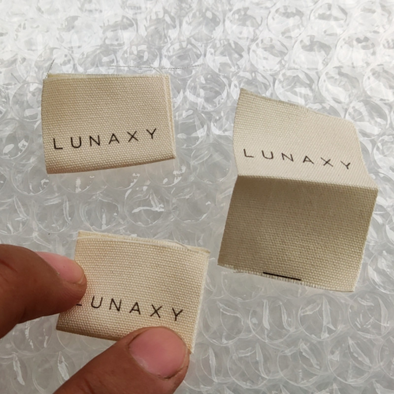 

1000pcs Custom Natural Cotton label 5 * 3 cm Personalised Organic coton cloth Label Center fold Print Beige Clothing Labels