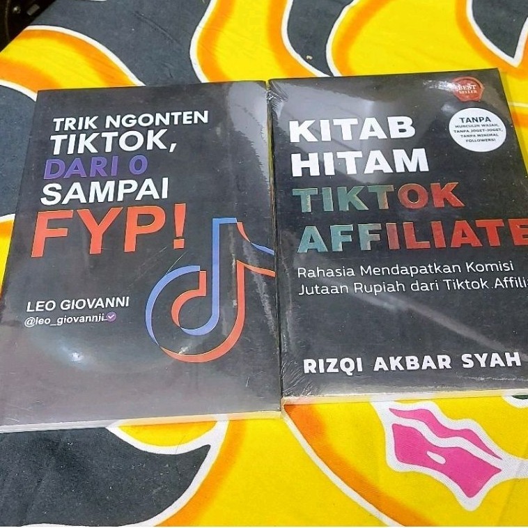 paket 2 buku kitab hitam tiktok affiliate dan trik ngonten dari 0 sampai FYP