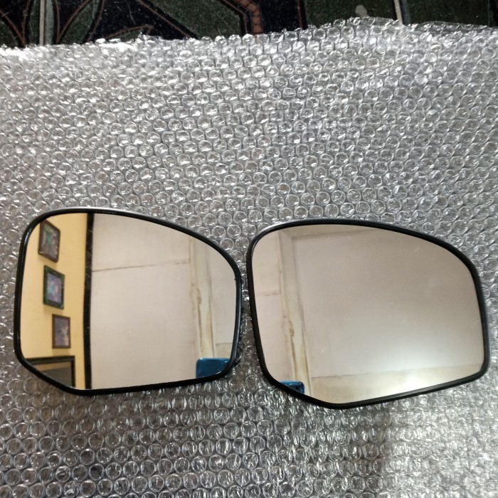Gunal kaca spion brio mobilio 2010-2017 original kanan
