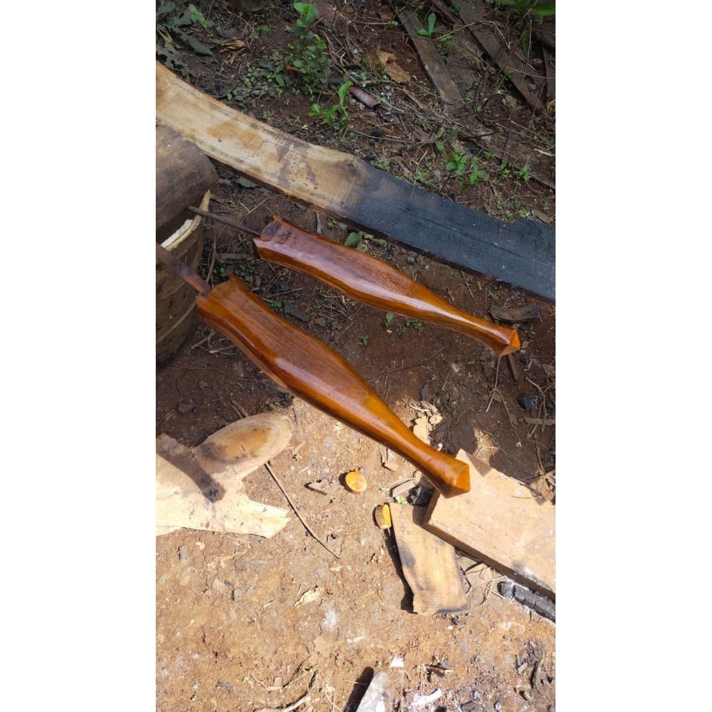 

tutup tombak termurah dari kayu jati finishingan gratis lubang bk Keris sengkelat majapahit mataram kartosuro kartasura Surakarta Yogyakarta nagasasra sabuk inten keris kriss nogososro emas perunggu patung wayang batik budaya jawa melayubali BalineseJawa