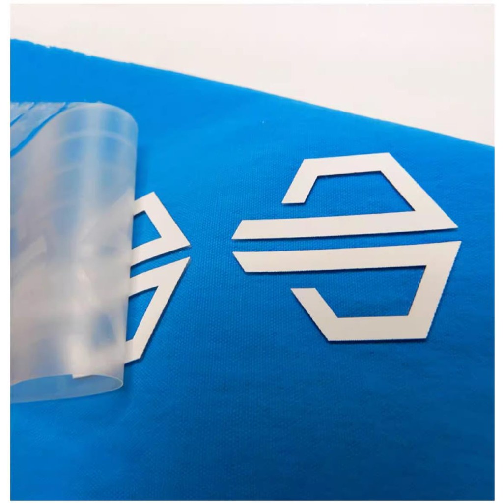 

Heat Transfer One Color Thick Label 3D Silicone Hot Stamping Soft Label Fabric Chest Label Custom Logo Branding Label