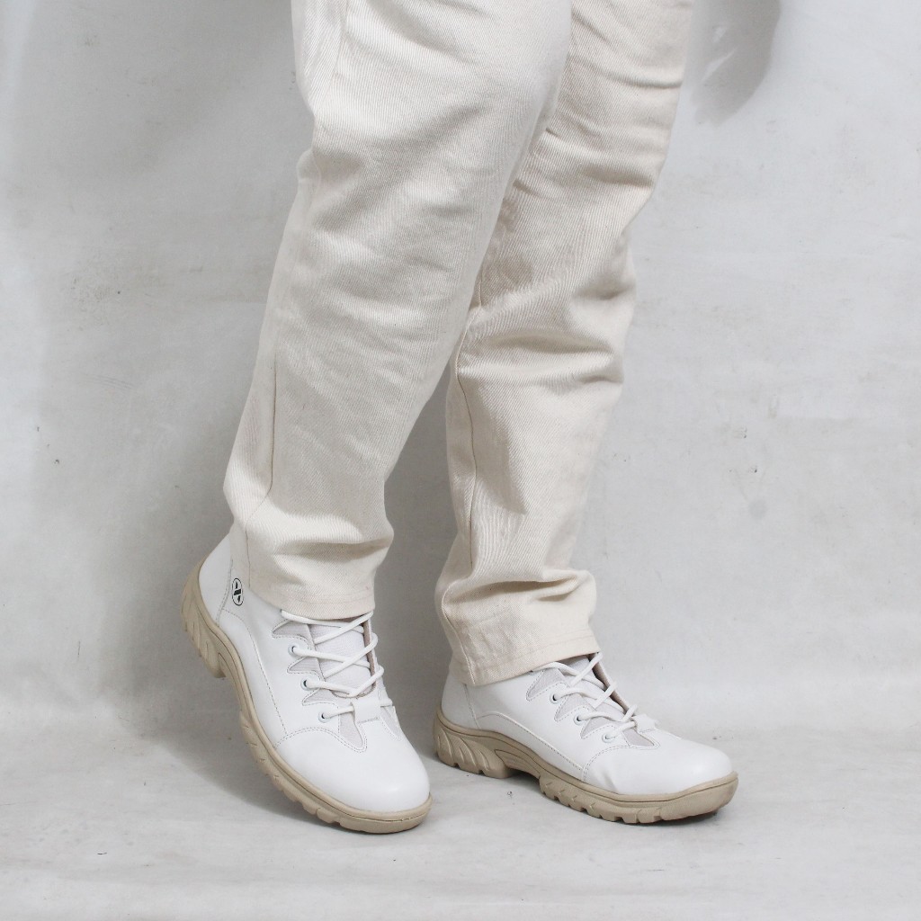 Wajib Punya Hertz - Sepatu Boots Pria V 6163 Brand Varka Sepatu Kasual Kerja Kuliah Adventure