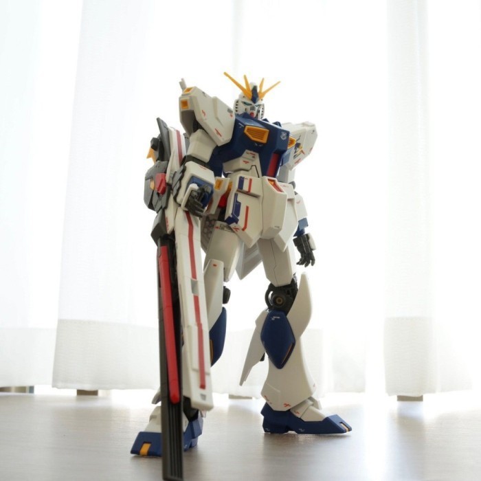 Daban Model EG 1/144 Nu RX-93B V Fighter