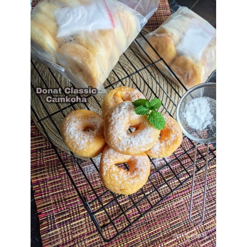 

DONAT CLASSIC FROZEN ISI 6 Bonus GULA HALUS