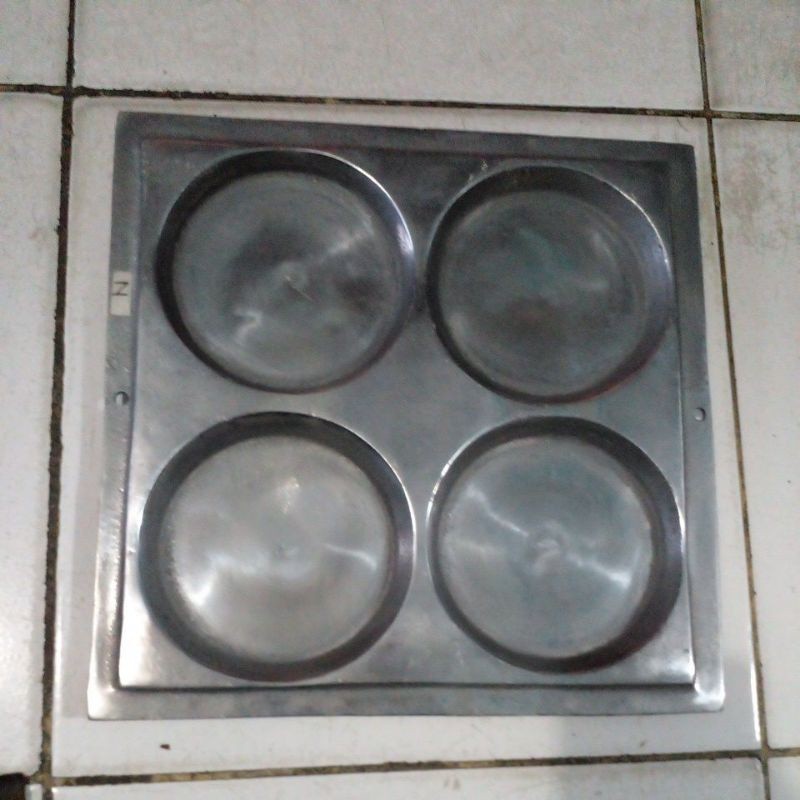 LOYANG MARTABAK MINI LUBANG 4