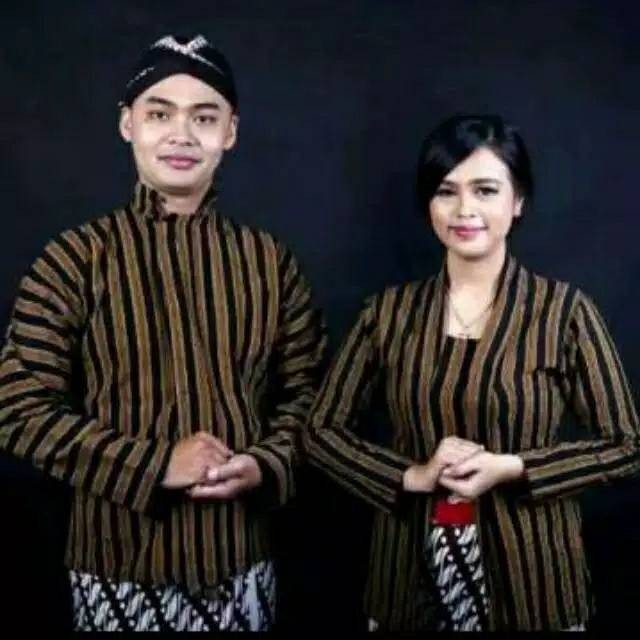 LURIK Baju Surjan Lurik Kebaya Blangkon  Baju Adat Ja Khas Jogja Solo Baju  Couple Lurik