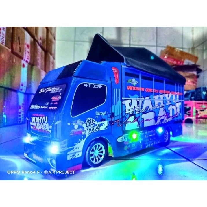MINIATUR TRUK OLENG KAYU FULL LAMPU WAHYU ABADI / MINIATUR TRUK OLENG MURAH