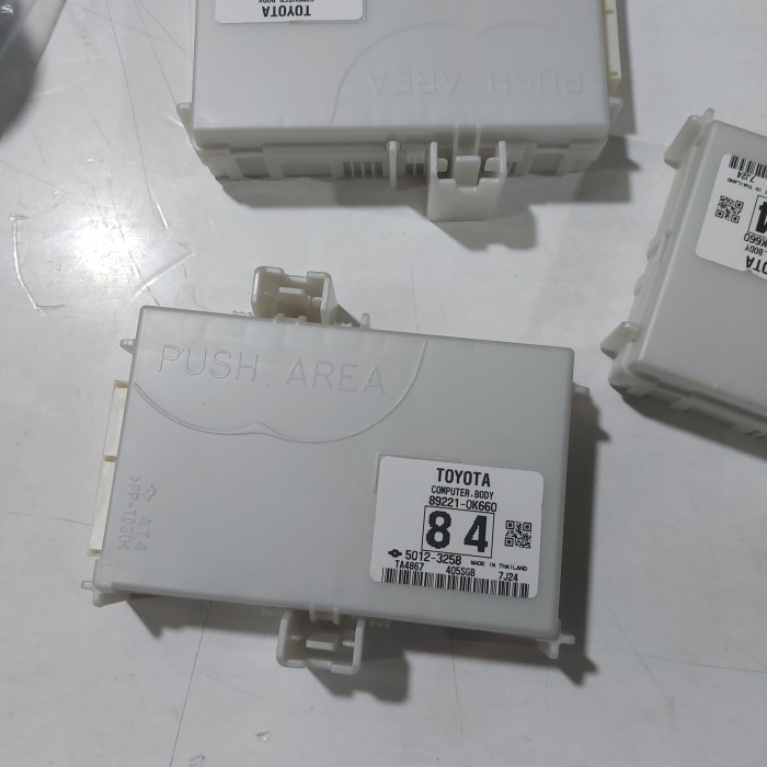 ECU BCM Ecu Body computer Body Fortuner VRZ 89221-0k660