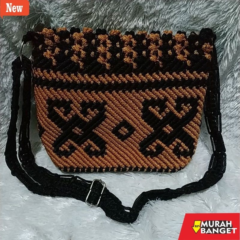 Tas Bulan Sabit Wanita Tas kalimantan/toraja tali bisa panjang pendek / tas rajut / tas selempang