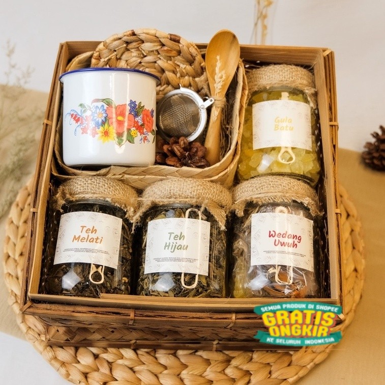 

KESWARI / Hampers Wedangan / Hampers Minuman / Hampers Lebaran / Hampers Wedding / Kado Ulang Tahun / Hampers Ramadhan/ langsung proses