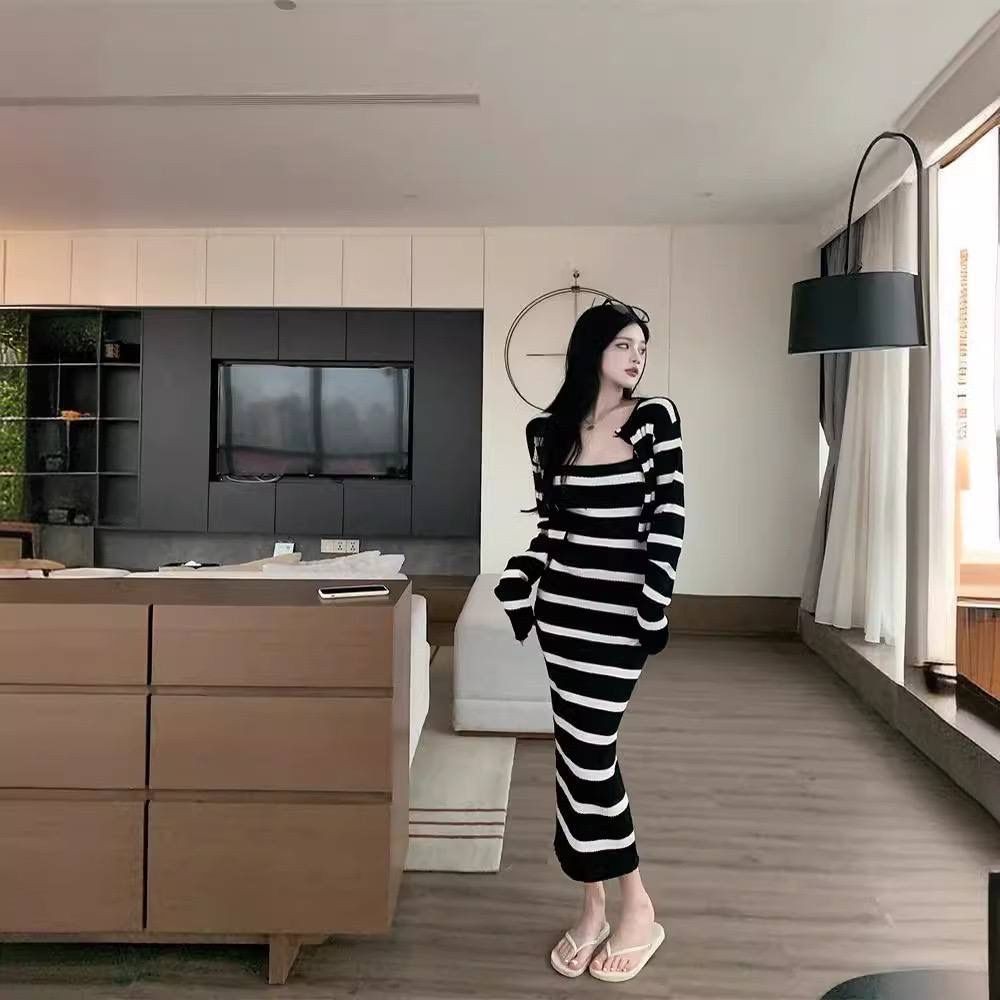 DRESS RAJUT 2IN1 INNER DRESS RAJUT FULL GARIS SALUR TANPA LENGAN MODEL SATU TALI MIX OUTER RAJUT CRO