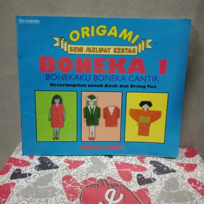 

ORIGAMI SENI MELIPAT KERTAS BONEKA 1.