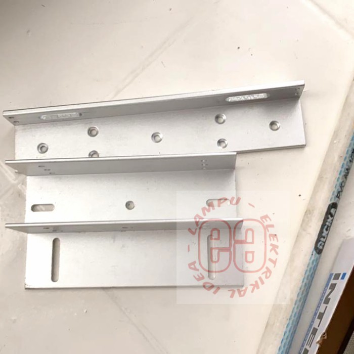 

Breket ZL Emlock 600lbs / ZL Bracket Magnetic Lock 600 lbs Murah Berkwalitas
