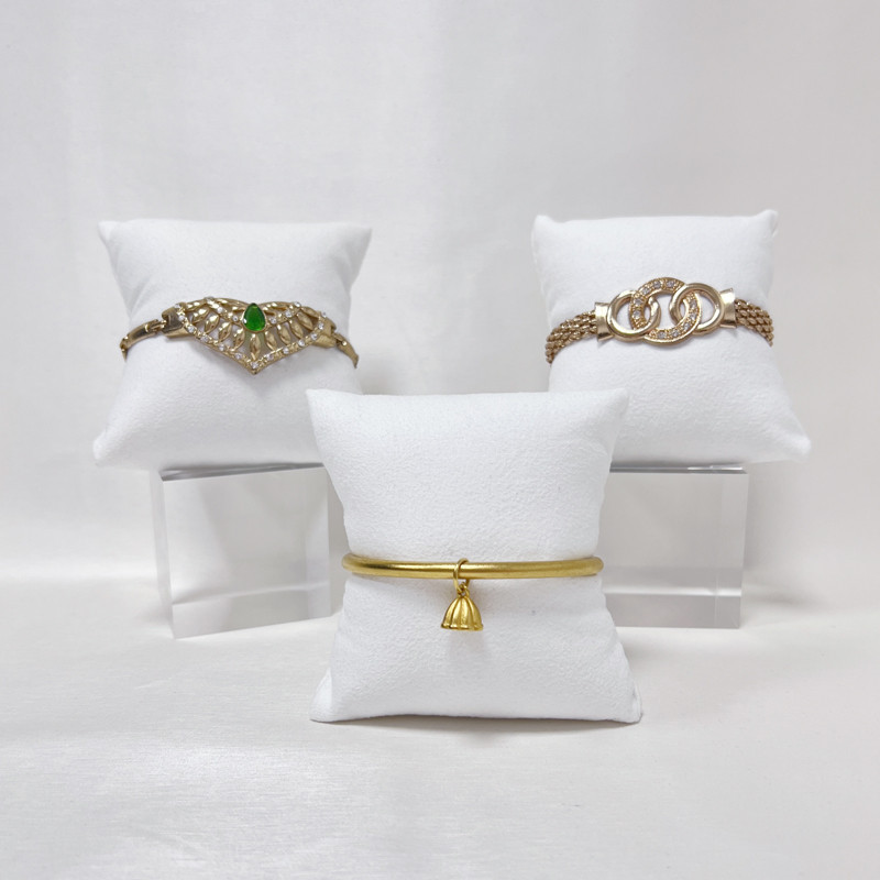 

White Velvet Watch Pillow Jewelry Watch Display Rack Bracelet String Display Rack 8*8cm