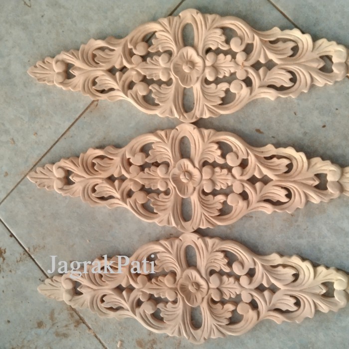 Ornamen ukir ukiran tiang soko ukiran tempel pintu ukiran serbaguna