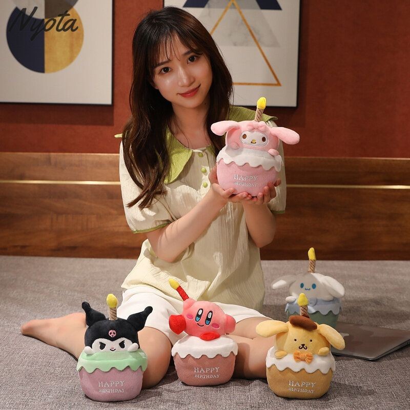 

Mainan Boneka Plush Bentuk Kartun Lotso My Melody Kuromi Cinnamoroll Ukuran 20CM Lampu LED + Musik nyota