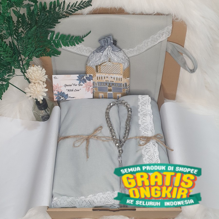 HAMPERS KADO MUKENA DEWASA/HAMPERS LEBARAN/KADO PERNIKAHAN/GIFTBOX BRITHDAY/GRADUATION/ HAMPERS/ Spe