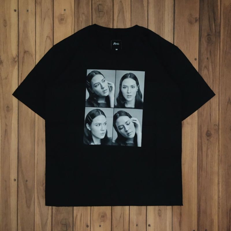 KAOS BAND Tshirt Raisa Kolase B&W Tee Bahan Cotton Combed 24s Tebal