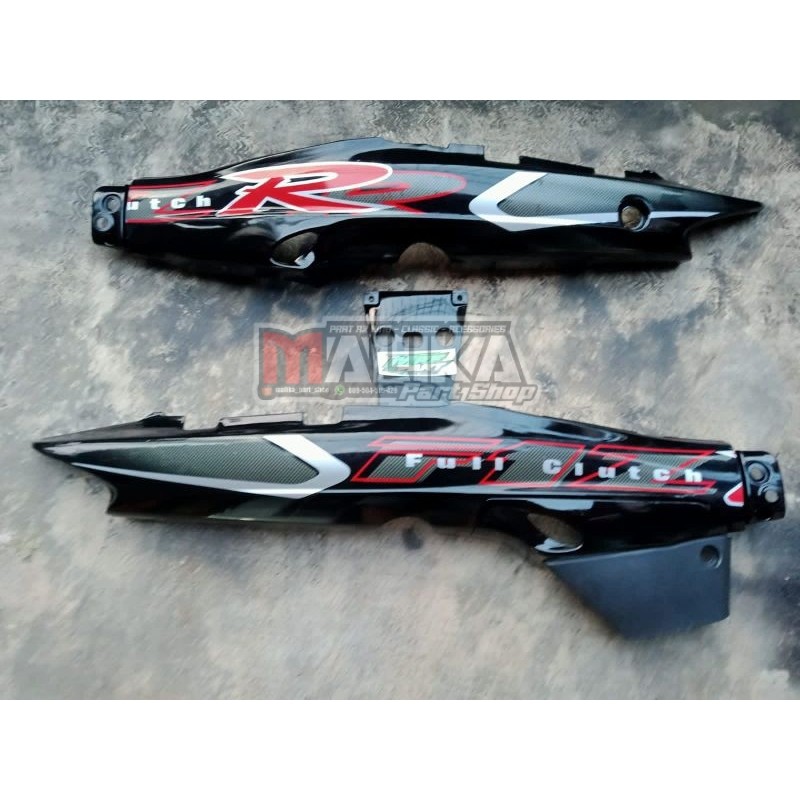 Body samping Yamaha FIZ R warna hitam + box aki +striping Fiz r full cluch 2001