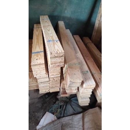 Kayu Jati Belanda / Pinus / Pinewood, Jati londo papan batangan Ukuran tebal 1,5 cm, lebar 7-8 cm pa