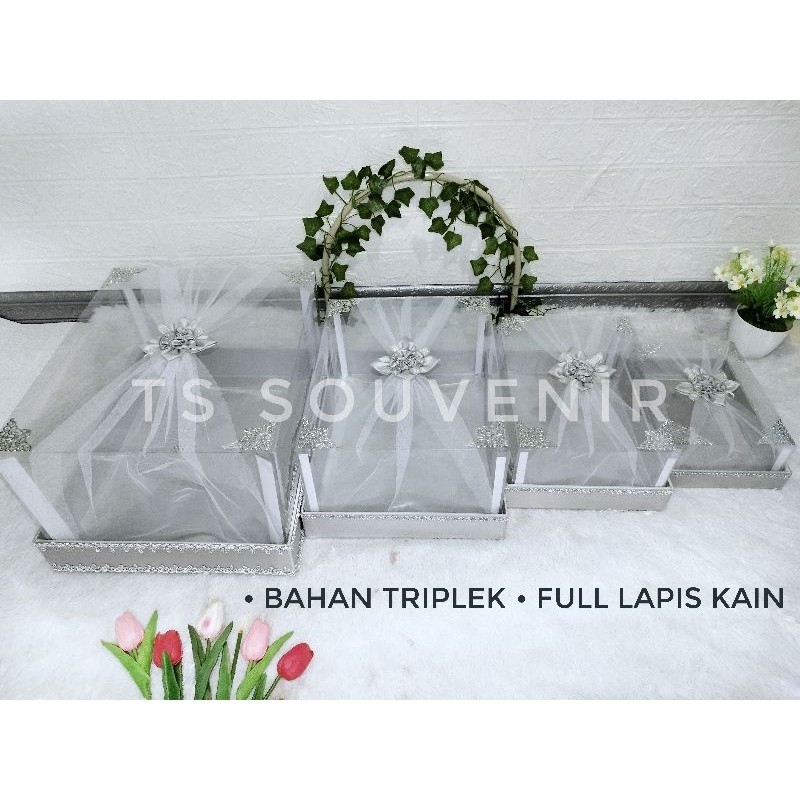 

[PROMO MURAH] Kotak hantaran / kotak seserahan / box hantaran full mika tile 1 set silver