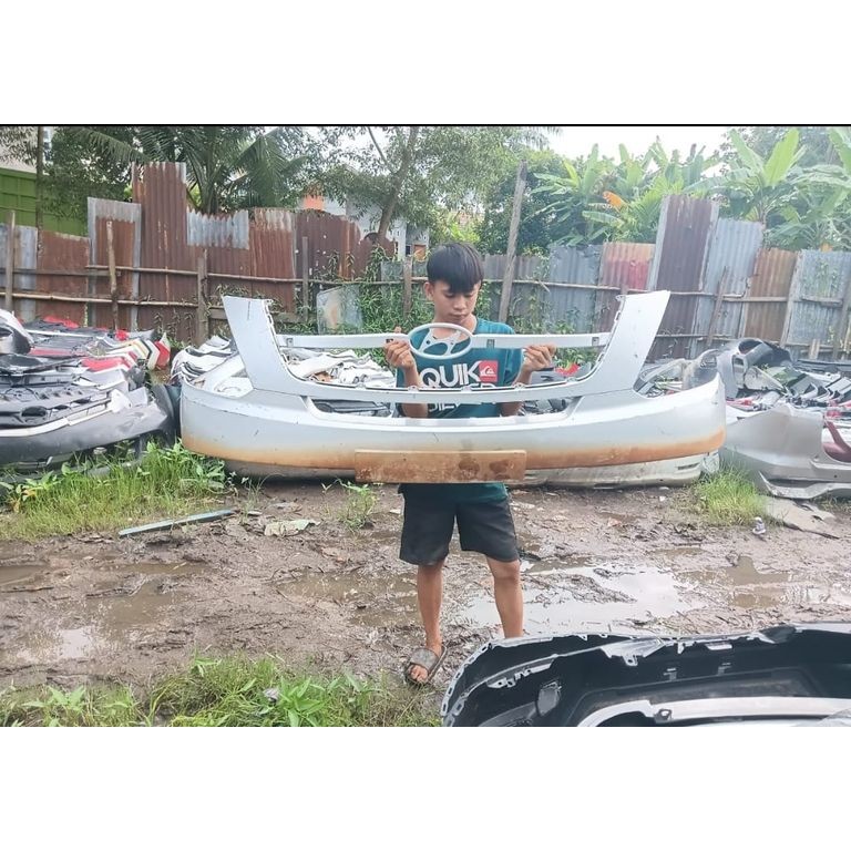 Bumper depan Hyundai H1