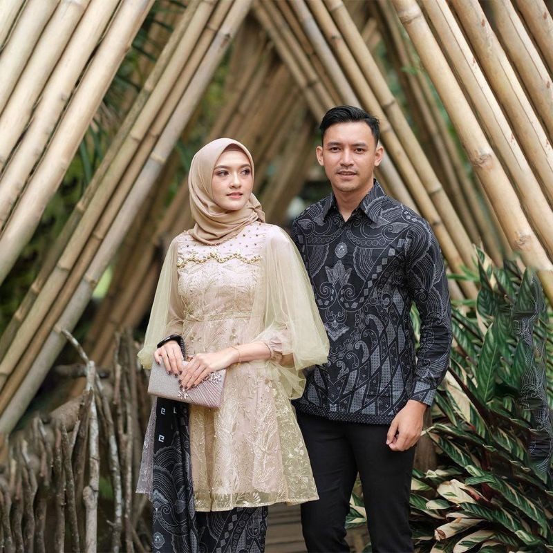 WOU BATIK - Batik Couple Kebaya Modern Ziva Kebaya Wisuda Kebaya Couple Lamaran Kebaya Tunangan Mode