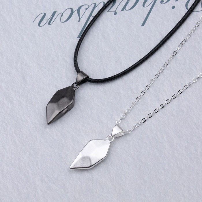 Kalung Titanium Couple Pria Wanita Titanium Kalung Korea