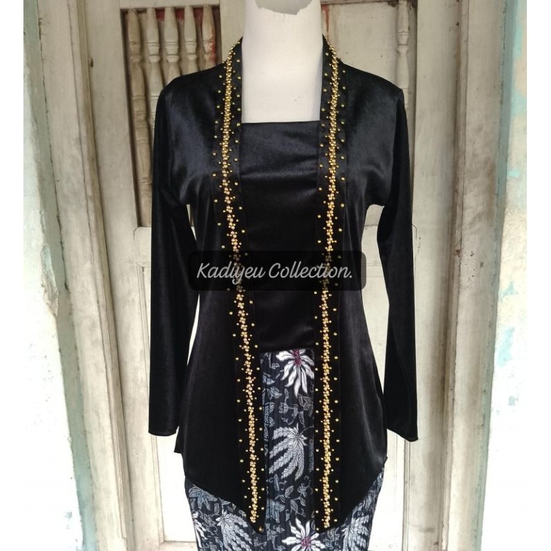 Atasan Kebaya Kutubaru / Kebaya Kutubaru Bludru Payet Mutiara Emas Desa