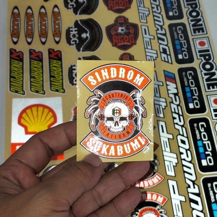 

Cetak Stiker Skotlet / Stiker Memantulkan Cahaya Dengan Tinta UV Super Hires Plus Masking & Potong Kotak Rapi Per Stiker
