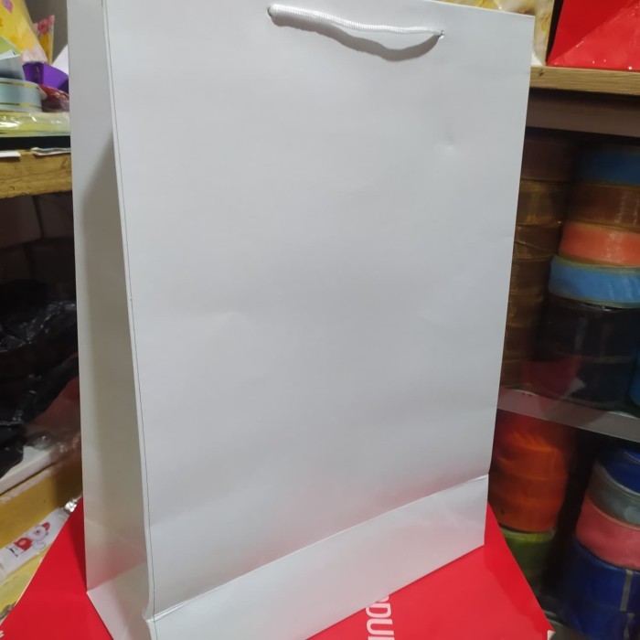 

paper bag polio putih bahan tebal isi 12pcs
