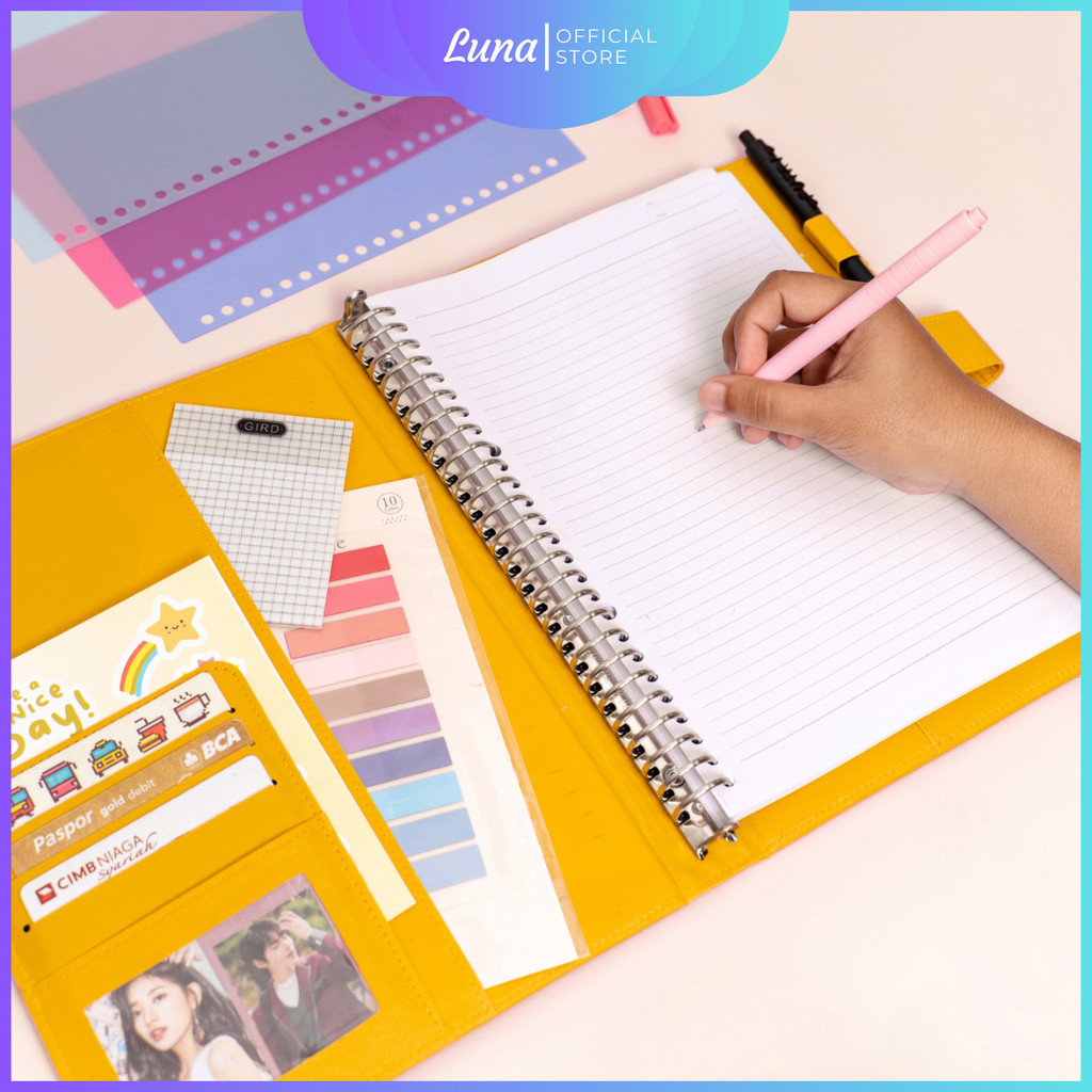 

Binder Polos Eksklusif A5 20 Ring Binder Kulit A5 Organizer Kuning Buku Tulis Journal Berkualitas