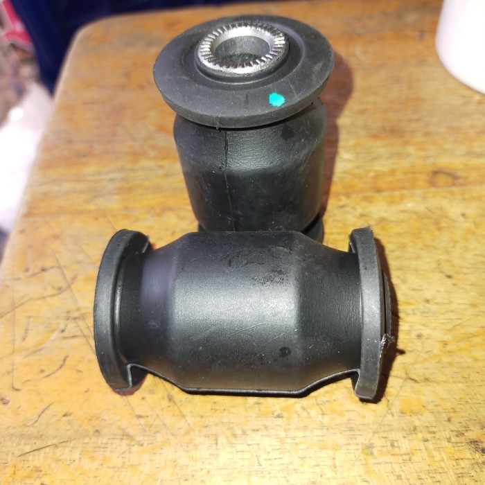 bushing lower arm kecil Wuling confero harga per 1
