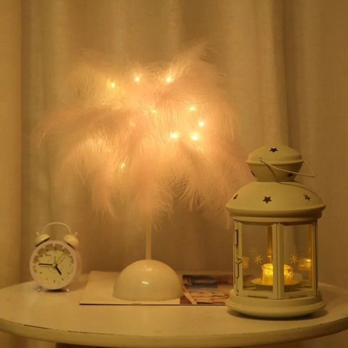 Lampu Meja Aesthetic LED Lampu Hias Kamar Tidur Lampu Hias Ulang Tahun Romantis Lampu Bulu Angsa