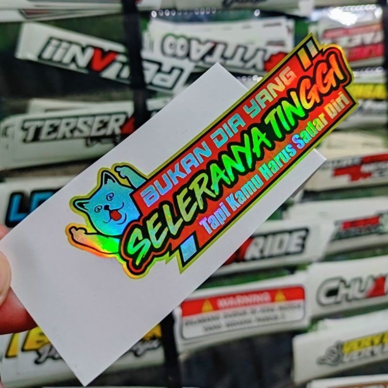 

STIKER HOLOGRAM BUKAN DIA YANG SELERANYA TINGGI