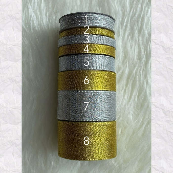 

Pita Glitter Gold Dan Silver Berbagai Ukuran - Gold Lima