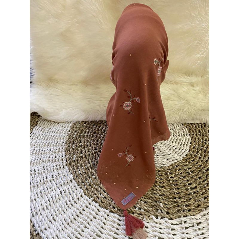 Terlaris ~Kerudung Segi Empat Bordir Bunga Matahari R139 Hijab Elegan  Hijab Laris Premium Hijab Ter