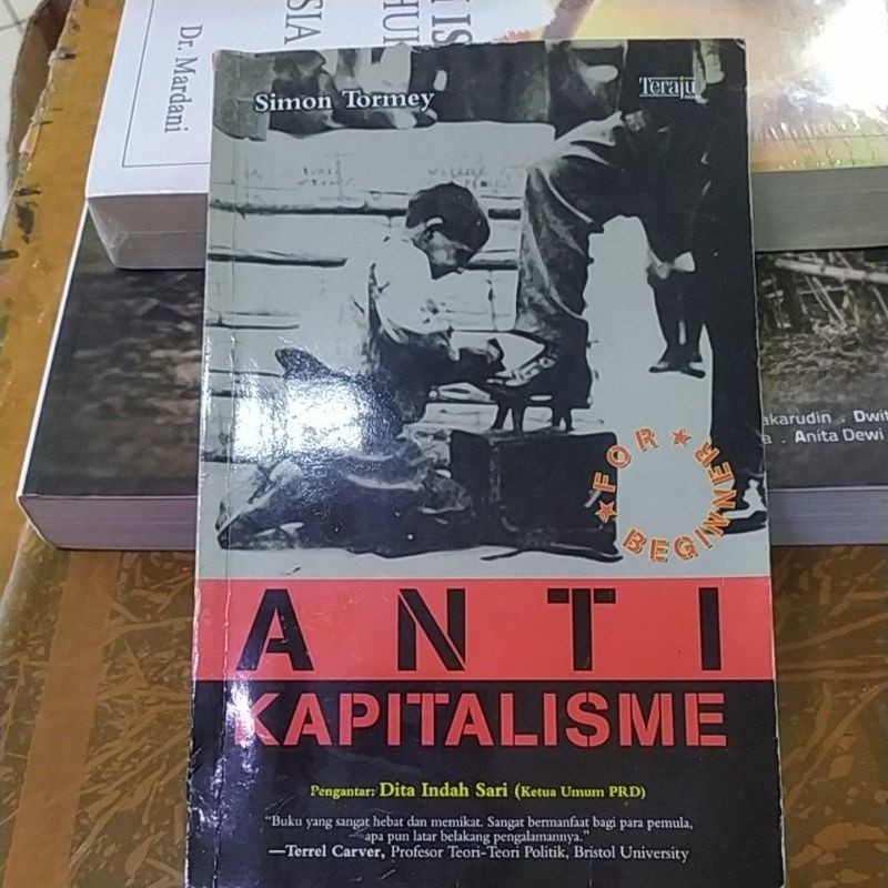 buku original anti kapitalisme by Simon tormey