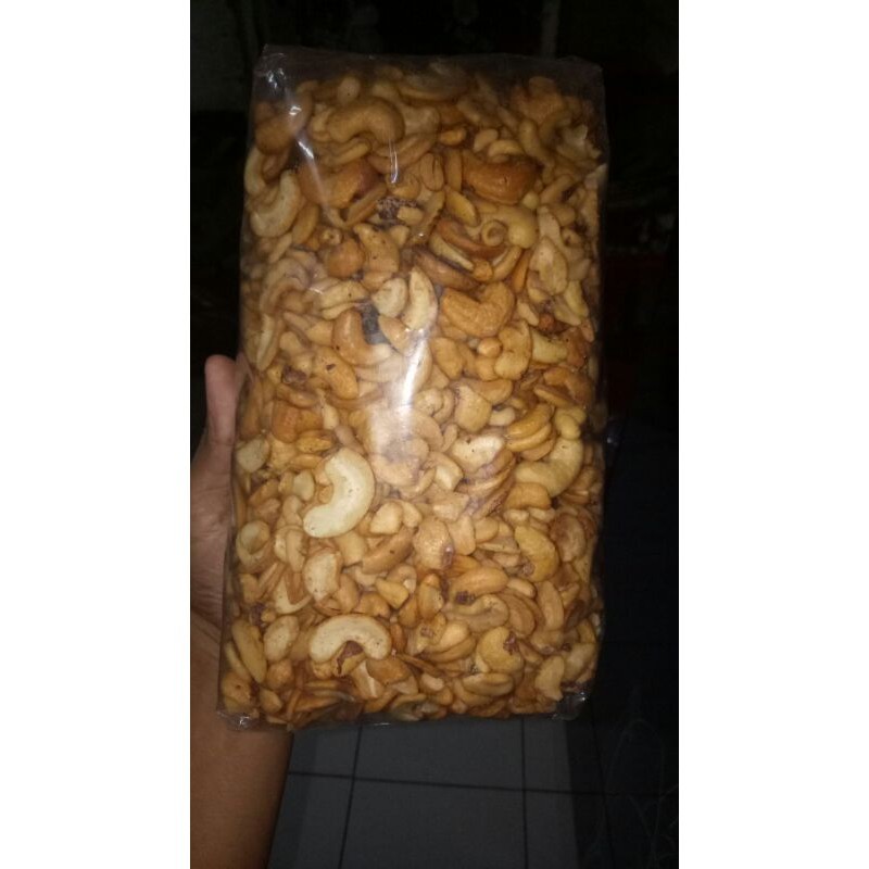 

kacang mete patahan super mateng 1 kg