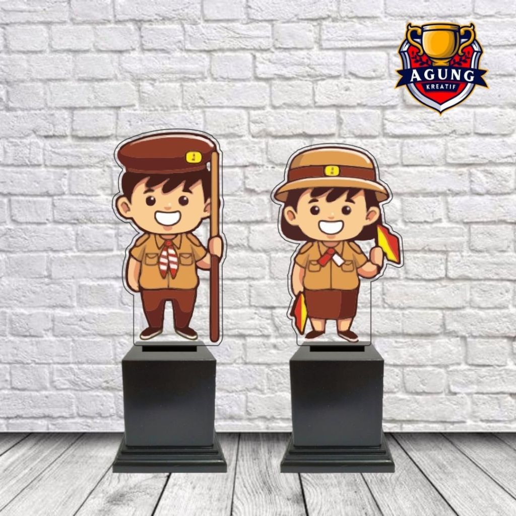 Piala Pramuka Akrilik Custom Piala Anak Pramuka Piala Jambore Pramuka Figur Piala Pramuka