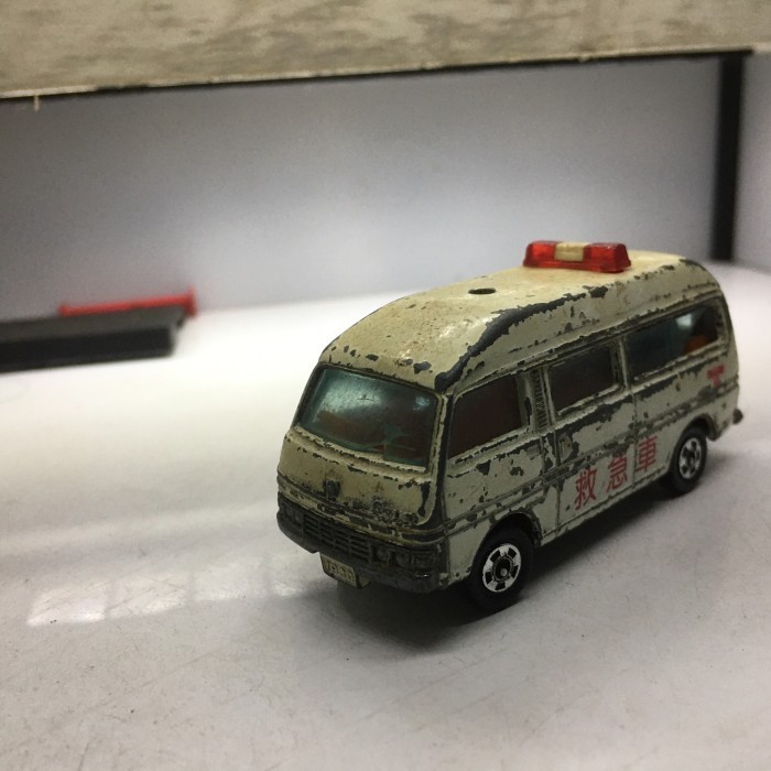 Tomica japan nissan caravan -Sk89