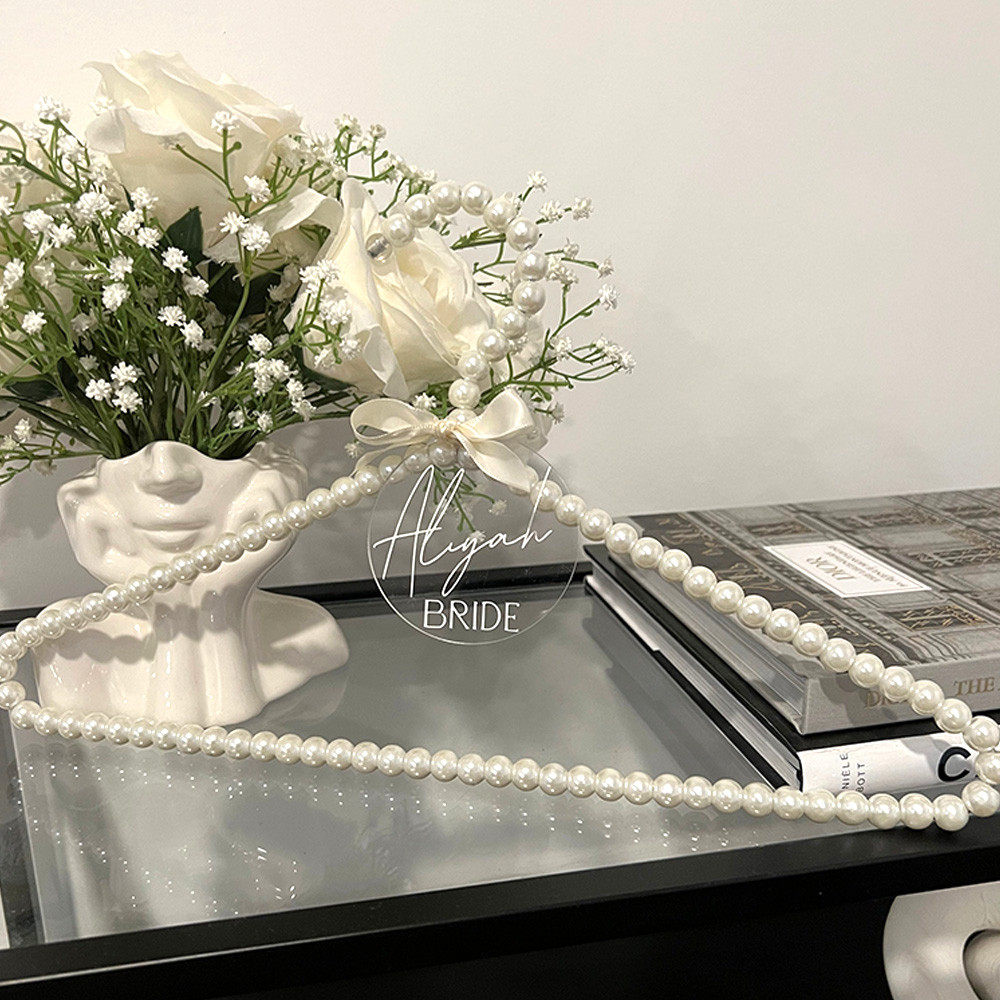 

Hanger with Custom Name for Wedding Bride Groom Dress Gowns Ribbon Hanger Engagement Bachelorette Party Decorations Arcylic Tags