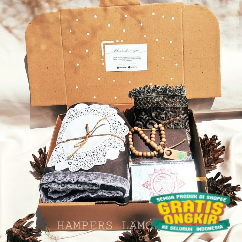 

HAMPERS MUKENAH + SAJADAH + AL QURAN /KADO MUKENA/ WISUDA/WEDDING / ULANG TAHUN / PACAR / SAHABAT / IBU GURU / ATASAN / LEBARAN / RAMADHAN/ New kado