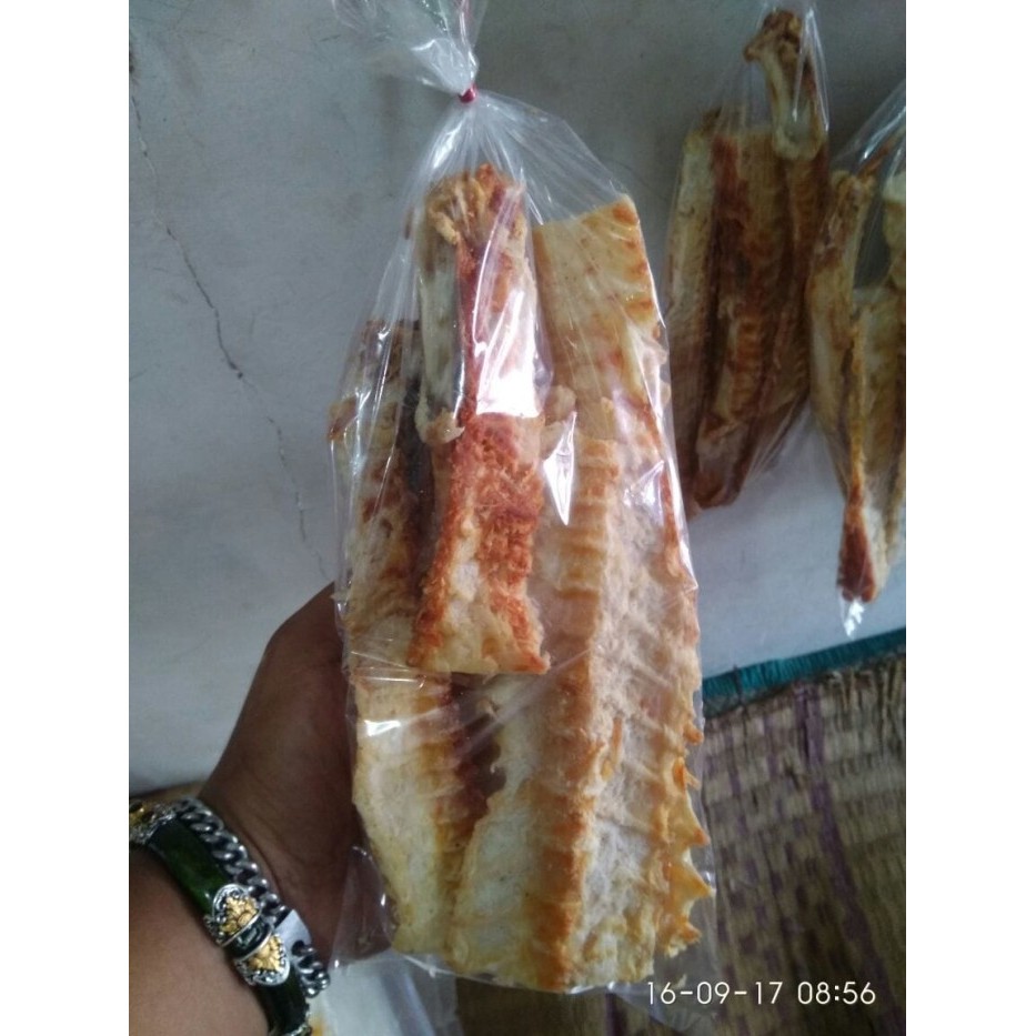 

Tulang Ikan Jambal Roti Super Madu Khas Pangandaran