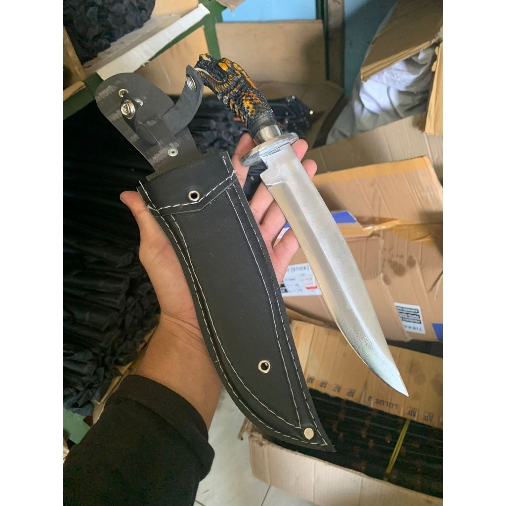 PISAU SEMBELIH  GAGANG UKIR NAGA